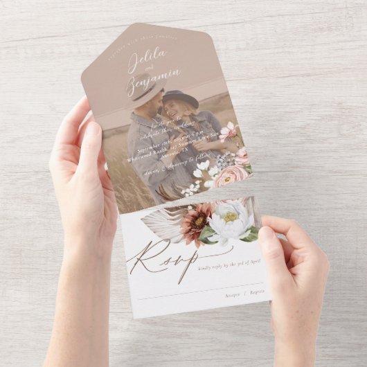 Boho Bloemen Land Western Monogram Foto Bruiloft All In One Uitnodiging (Afscheurbaar)