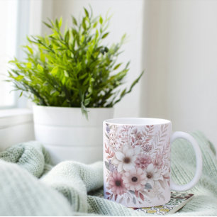 Boho bloemen met een blos van roze koffiemok