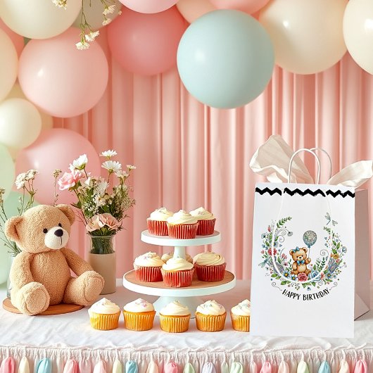 Boho bloemige verjaardagsbeer medium cadeauzakje