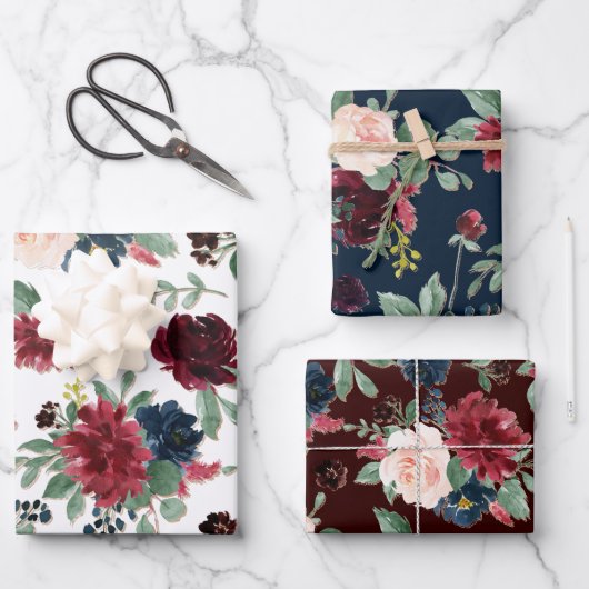 Boho Bloom | Bourgogne Rood en Navy Blue Floral Inpakpapier Vel (Voorkant)