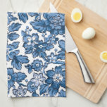Boho Blue en White Floral Theedoek<br><div class="desc">bloempatroon met blauw bloemen op witte achtergrond.</div>