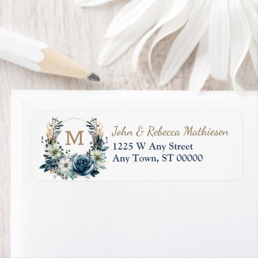Boho Blue Floral Wreath Monogram Retouradres Etiket (Insitu)
