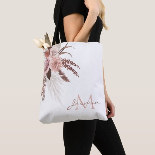 Boho Blush Pampas Gras Bloemend Monogram Tote Bag (Dichtbij)