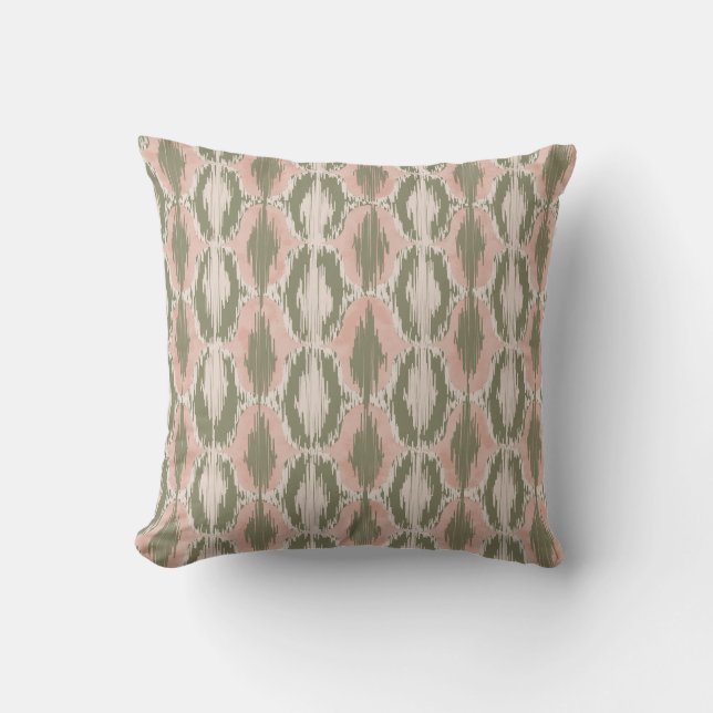 Boho Blush Roze Olijf Ikat Kussen (Voorkant)