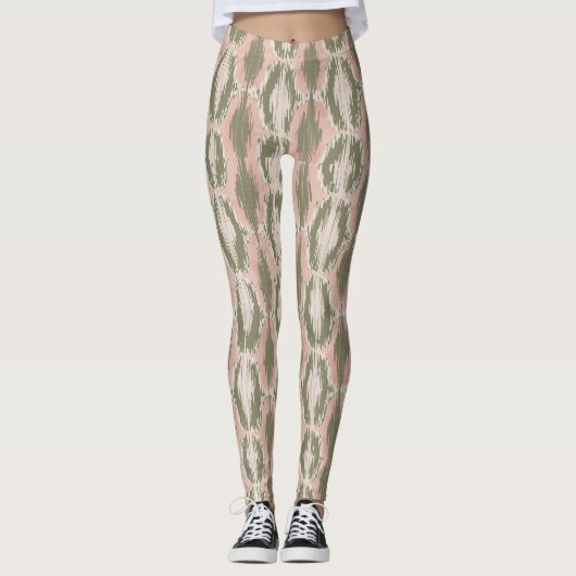 Boho Blush Roze Olijf Ikat Patroon Leggings (Voorkant)