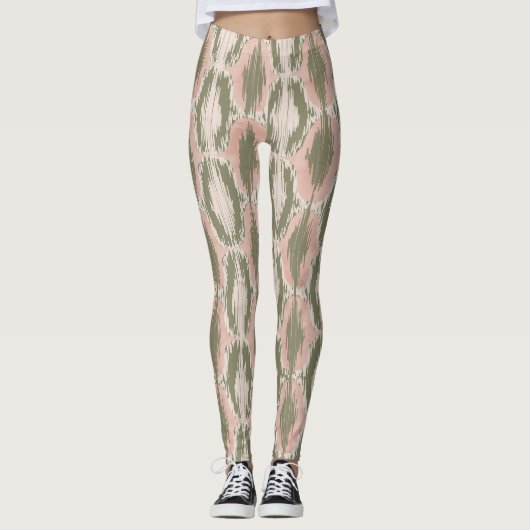 Boho Blush Roze Olijf Ikat Patroon Leggings (Voorkant)