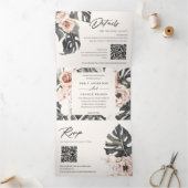 Boho Blush Rust Monstera Floral 2 QR Code Weddensc Drieluik Uitnodiging (Binnen)