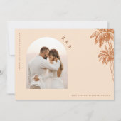 Boho boog palmboom strand foto terracotta bruiloft save the date (Achterkant)