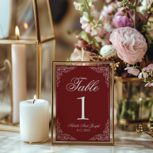 Boho-bordeaux bloemrijke dieprode huwelijks tafel 