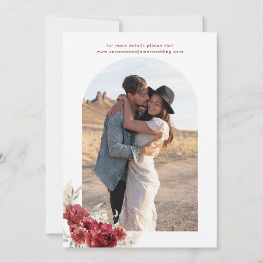 Boho Bourgondië Bloemenboog Huwelijksuitnodiging Kaart (Achterkant)