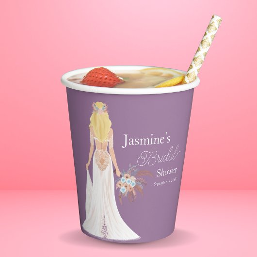 Boho Bruid Met Bloemen En Blond Haar Papieren Bekers