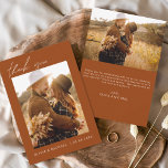 Boho bruiloft dank u foto minimalistisch kaart<br><div class="desc">Vier liefde en dankbaarheid met onze Budget Wedding Thank You Cards, ontworpen om uw minimalistische huwelijksfeest aan te vullen. Deze kaarten zijn voorzien van een gepersonaliseerde foto op zowel de voor- als achterkant, het vastleggen van de gekoesterde momenten van uw speciale dag. De elegante, handgeschreven cursieve scripttypografie voegt een vleugje...</div>