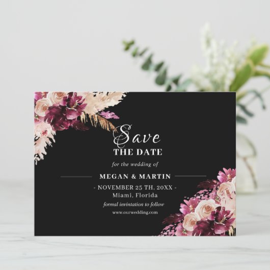 Boho Bruiloft Zwart Bloemen Save The Date Uitnodig Kaart (Staand voorkant)