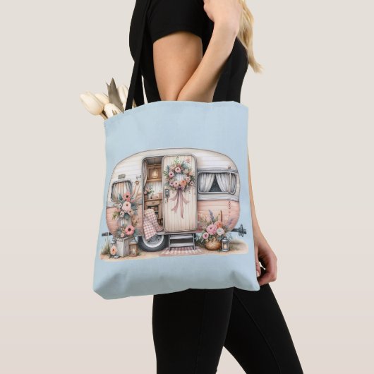 Boho Camper met Bloemenkrans & Pastels Roze Tote Bag (Dichtbij)