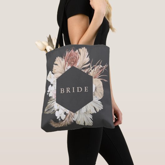 Boho Charcoal Modern Pampas Two Tone Bride Tote Bag (Dichtbij)
