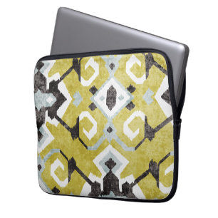 Boho chic black and yellow ikat tribal patroon laptop sleeve