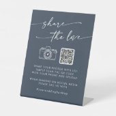 Boho Chic Dark Navy Blue Deel de liefde QR-code Reclamebord Met Voetstuk (Voorkant)