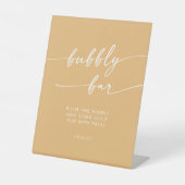 Boho Chic Geel Marigold Bubbly Bar Huwelijk Reclamebord Met Voetstuk (Voorkant)