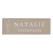 Boho Chic Greige Flower Gepersonaliseerd Employee  Naambadge (Voorkant)