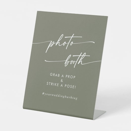 Boho Chic Olijfgroen Bruiloftsfotocabine Reclamebord Met Voetstuk (Voorkant)
