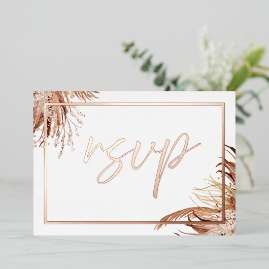 Boho Chic Real Roos Gold Foil Wedding RSVP Folie Uitnodiging (Staand Voorkant)