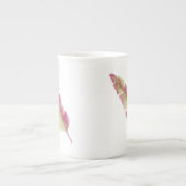 Boho Chic Roze en Groene Veer Bone China Mok (Voorkant)