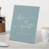 Boho Chic Seafoam Blauwgroen Liefde Is Sweet Weddi Reclamebord Met Voetstuk (Insitu)