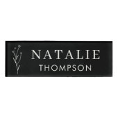 Boho Chique Black and White Flower Medewerker Even Naambadge (Voorkant)