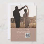 Boho Chique Neutrale Taupe Foto QR Code Bruiloft Kaart (Achterkant)