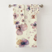 Boho Cream Blush Watercolor Wildflower Bad Handdoek (Insitu)