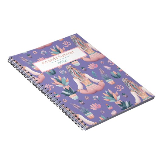 Boho Design- Frau mit Dreadlocks- Meditation- OM Notitieboek (Rechterzijde)