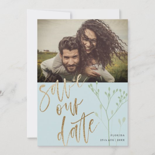 Boho Dusty Blue Save Onze Datum Faux Gold & Foliag Feestdagenkaart (Voorkant)