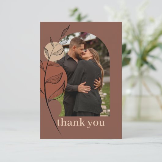 Boho Earth Tone Arch Foliage Terracotta Wedding Bedankkaart (Staand voorkant)