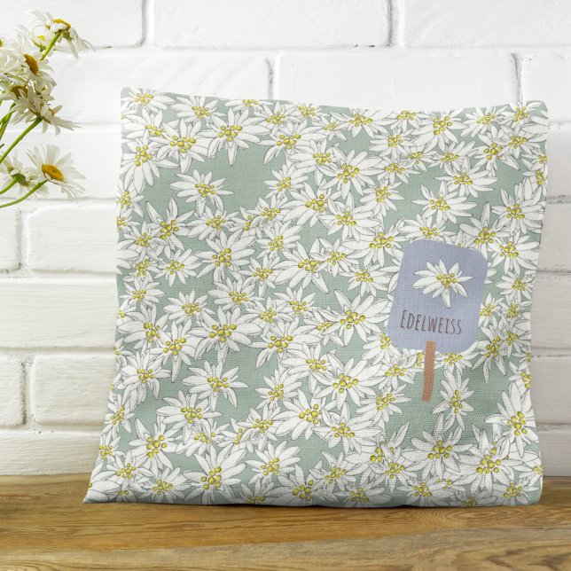 Boho Edelweiss Sound of Music Alpine Botanical Kussen (Our Edelweiss pillow calls to mind the sweet aroma of Alpine breezes.)