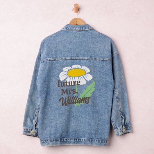 Boho eenvoudige Daisy toekomst mevrouw achternaam  Denim Jacket (Hangar)