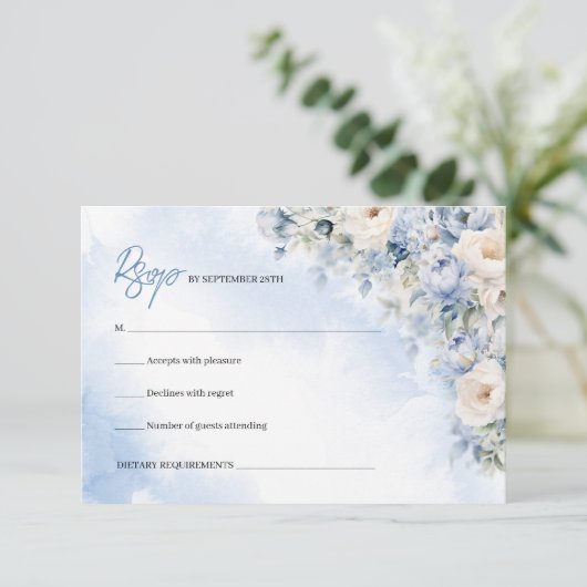 Boho Elegante winter stoffige blauwe en ivoren blo RSVP Kaartje (Staand voorkant)