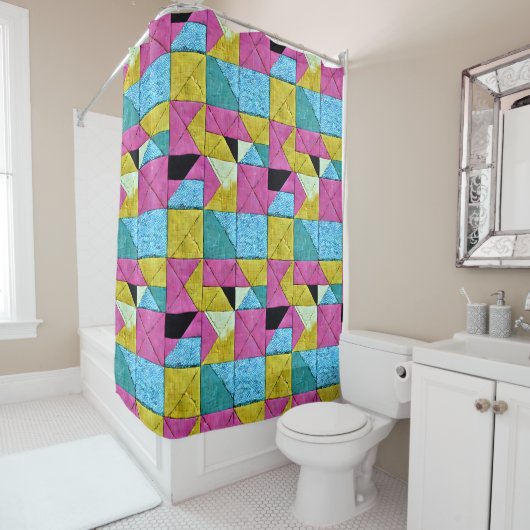 Boho Faux Patchwork Quilt Pink Yellow Blue Douchegordijn (In situ)