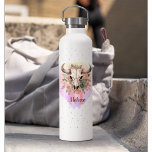 Boho Floral Bull Koe Schedel Monogram  Western Waterfles<br><div class="desc">Een ,  maar toch functionele waterfles voor werk,  sportschool of thuis. Dit unieke ontwerp combineert westerne en bohemien vibes met een rustieke stierenschedel op een boeket van  bloemetjes met tinten van salie en stoffig roos. Het monogram kan gepersonaliseerd worden.</div>