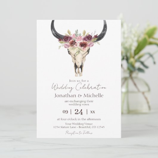 Boho Floral Koe Skull Burgundy and White Wedding Kaart (Staand voorkant)