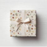 Boho Flowers Wrapping Paper Cadeaupapier<br><div class="desc">Deze stijlvolle en elegante Boho Flowers Wrapping Paper bevat prachtige handbeschilderde waterverf wildbloemen die in een prachtig patroon gerangschikt zijn. Vind overeenkomende objecten in het Boho Wildflower Wedding Collectie.</div>