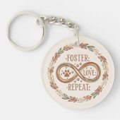 Boho Foster Hero – Hartverwarmend Dierenreddingsca Sleutelhanger (Voorkant)