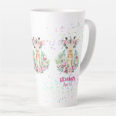 Boho-giraffe bloemen vernoemde meisjes, tienercade latte mok (Rechterhoek)