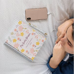 Boho Girly Personalized Daily Planner<br><div class="desc">Trendy Daily Planner met zachte en elegante pastelkleurige bloemen,  illustratie door Abi Isa Lee. Voeg u naam of initialen of tekst & jaar toe gebruikend het aanpassingsmenu.</div>