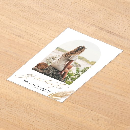 Boho Gold Glitter Feather White Photo Afstuderen Acryl Uitnodigingen (Laagn)