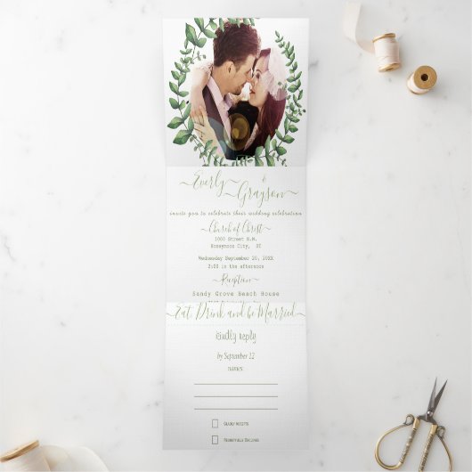Boho Green Leaf Olive Green Ash Wreath Wedding Drieluik Uitnodiging (Binnen)