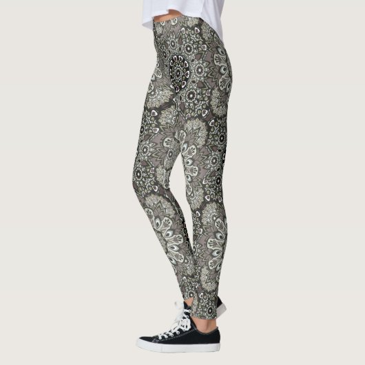 Boho Grey Zwart Mandala Patroon Leggings (Links)