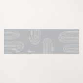 Boho Grijs Mid Century Chic Regenboog Monogram Yogamat (Voorkant (horizontaal))