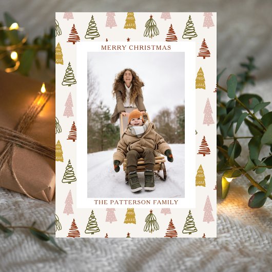 Boho Hand getekend Winter Wood Pines Foto Kerstmis Feestdagenkaart