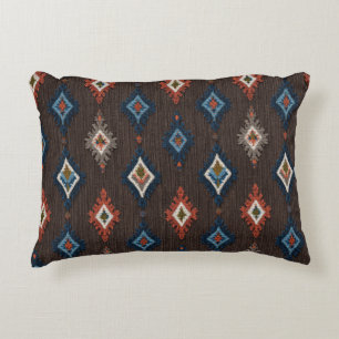 Boho Ikat accentkussen – Aardbruin met koraal Accent Kussen
