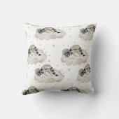 Boho in Neutrals: Slaap Baby Wasbeer Kwekerij Kussen (Achterkant)